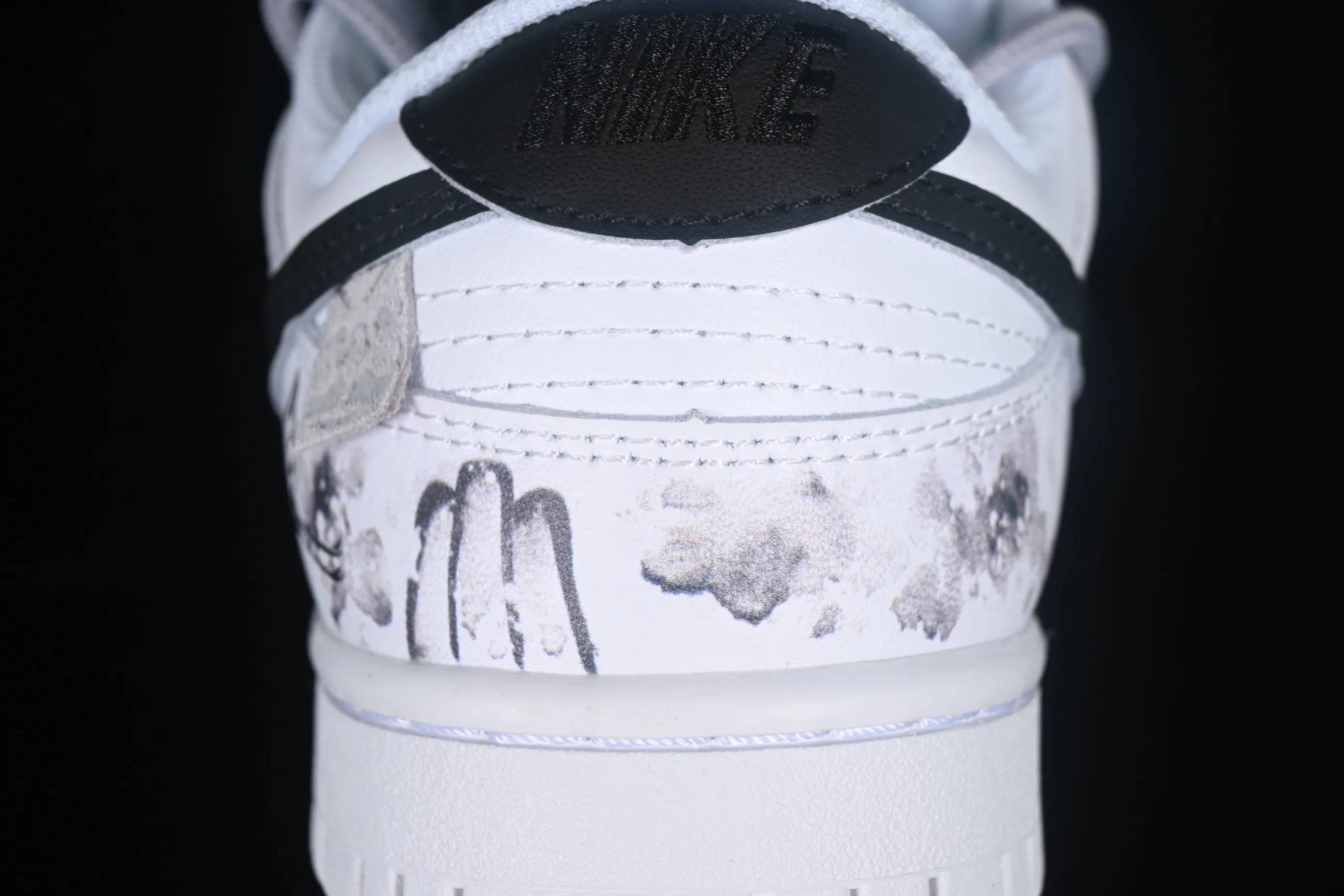 All categories Nk SB Dunk series Nk SB Dunk Low low-top sneakers Nk Dunk Low Chinese style ink painting black and white gray Da Vinci custom SB strap low-top casual sneakers DD1503-109